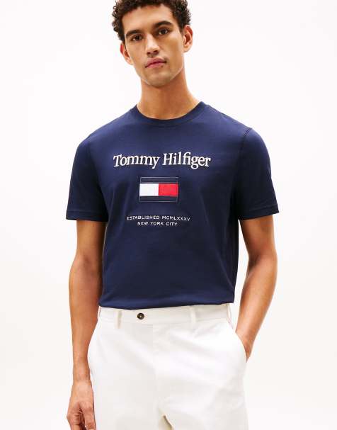 Tommy Hilfiger – T-Shirt in Dunkelblau mit Rundhalsausschnitt und Logo-Stickerei - view 1