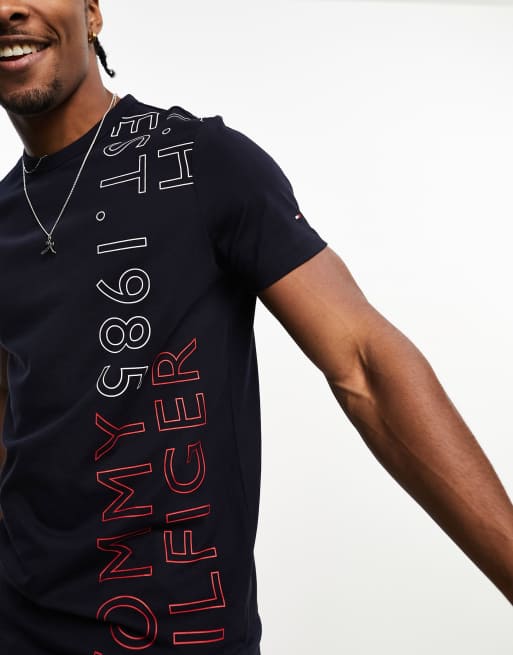 Tommy Hilfiger T Shirt in Marineblau mit Established Grafikprint ASOS