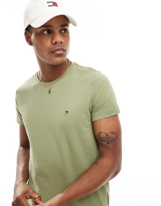Tommy Hilfiger – T-Shirt in Olivgrün mit schmalem Schnitt
