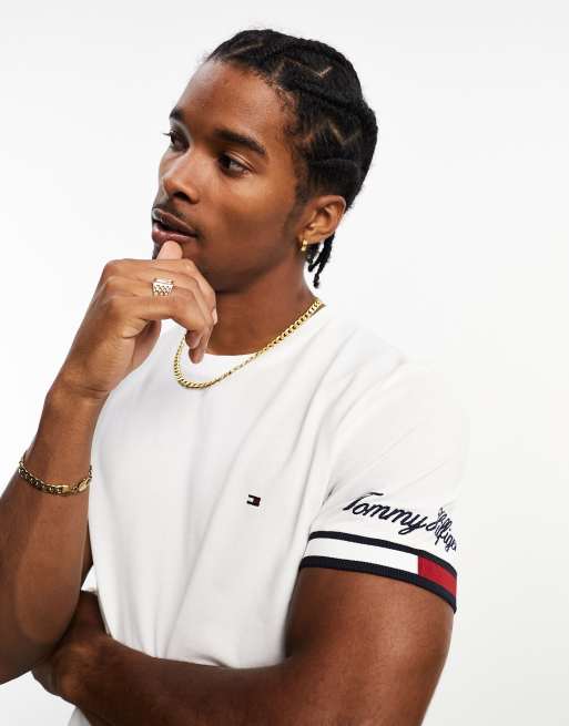 Tommy Hilfiger – T-Shirt in Weiß mit Bündchen