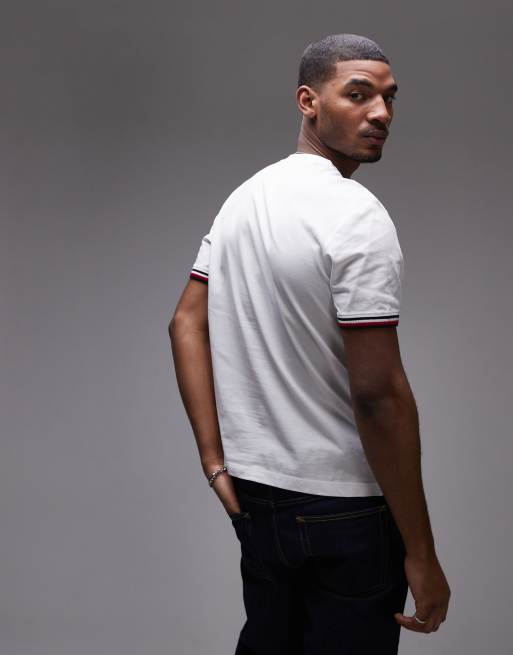 Tommy Hilfiger – T-Shirt in Weiß mit Zierstreifen, 3 von 4