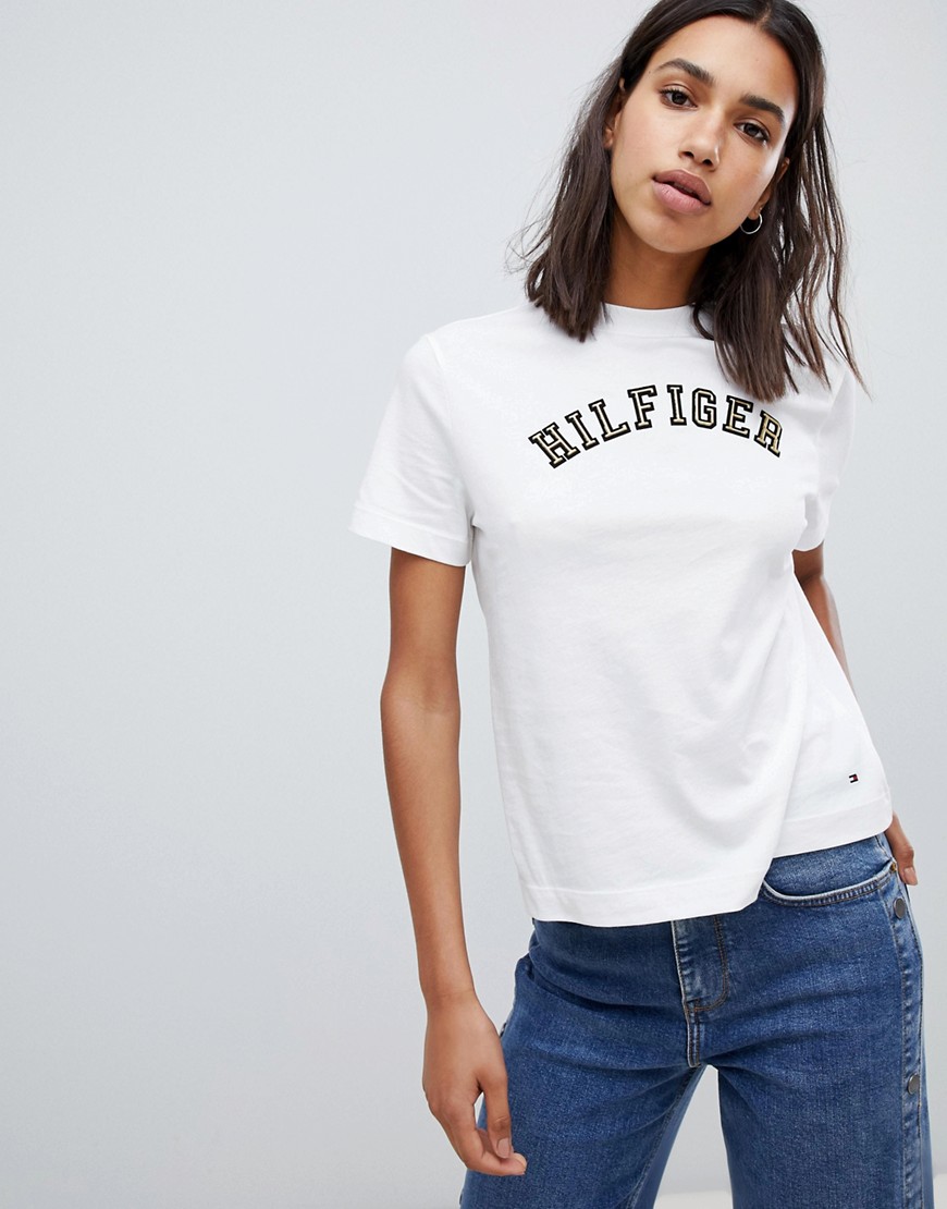 Tommy Hilfiger – T-shirt med hög krage-Vit