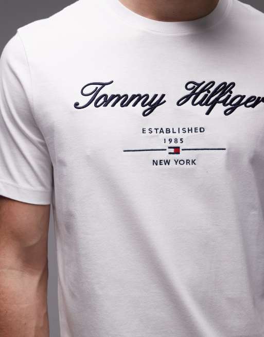 Tommy Hilfiger - T-shirt met gestapeld geschreven logo op de borst in wit, 5 van 5