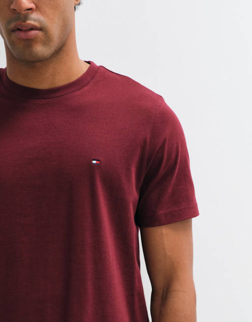 Tommy Hilfiger T-Shirt mit Flaggen-Print in Burgunderrot, 5 von 5
