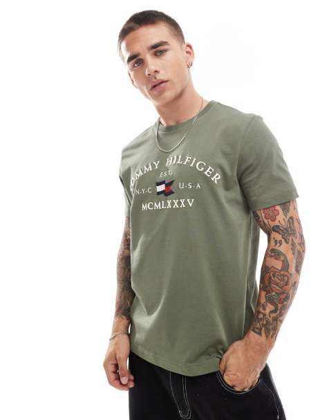 Tommy Hilfiger – T-Shirt mit nautischem Bogenlogo in Khakigrün - view 1