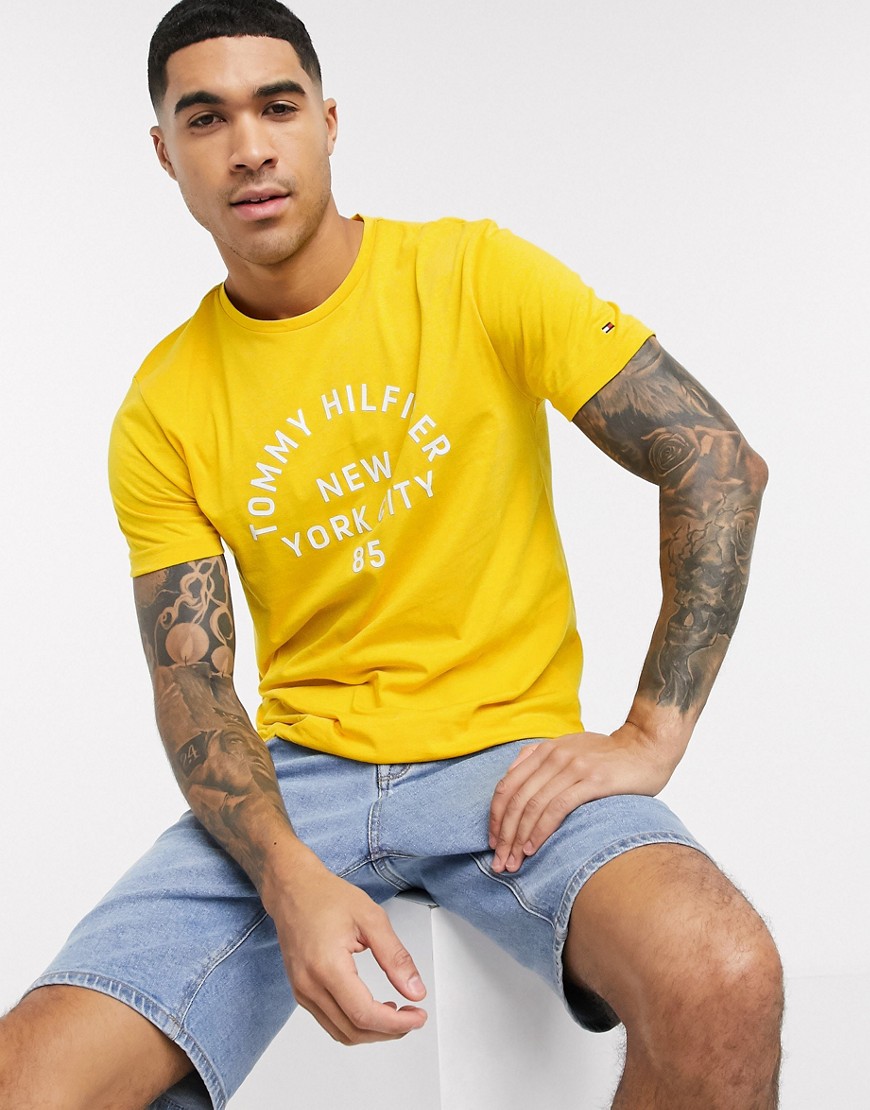 Tommy Hilfiger - T-shirt multi strato con stampa e logo-Giallo