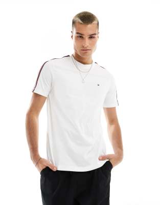 Tommy Hilfiger Tommy Hilfiger taping t-shirt in white