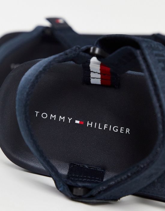 https://images.asos-media.com/products/tommy-hilfiger-technical-sandals-in-navy/202346181-4?$n_550w$&wid=550&fit=constrain