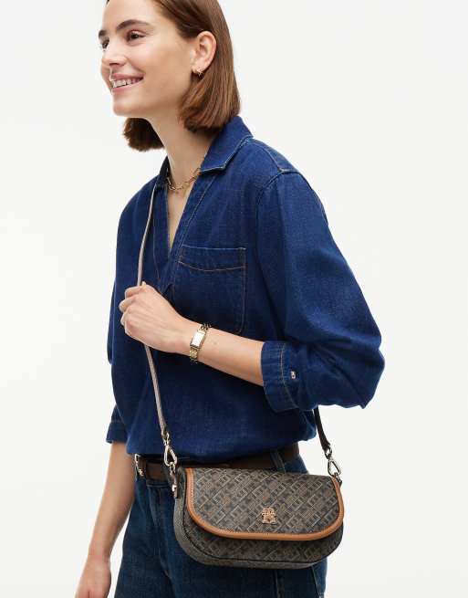 Tommy Hilfiger Th monoplay crossbody saddle bag in brown, 2 of 5