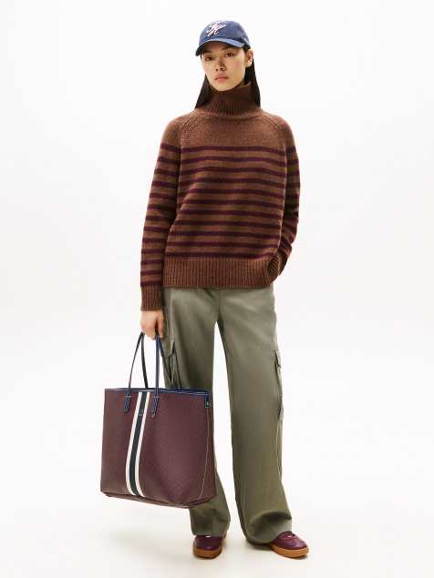 Tommy Hilfiger Th monoplay tote bag and pouch in dark blue - view 1