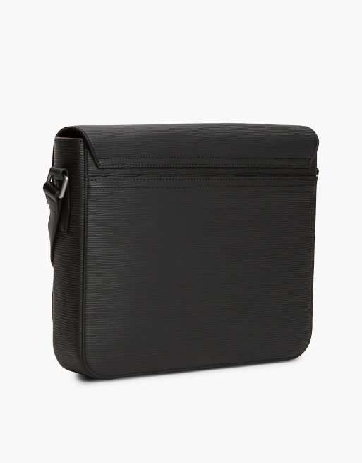 Tommy Hilfiger Th strukturierte Crossbody-Messengertasche in Schwarz, 3 von 5