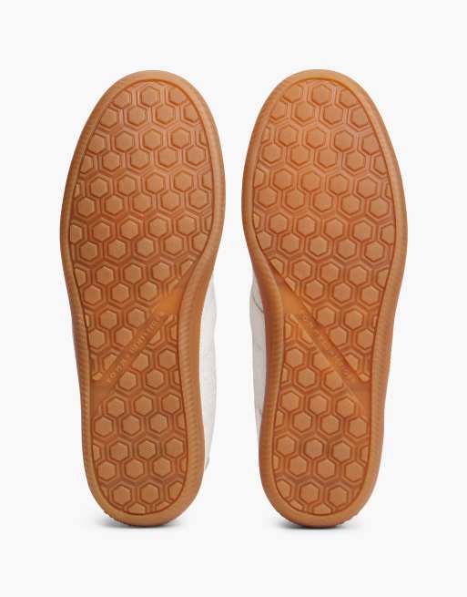 Tommy Hilfiger Th tribeca leather embossed monogram trainers in ecru, 5 of 7