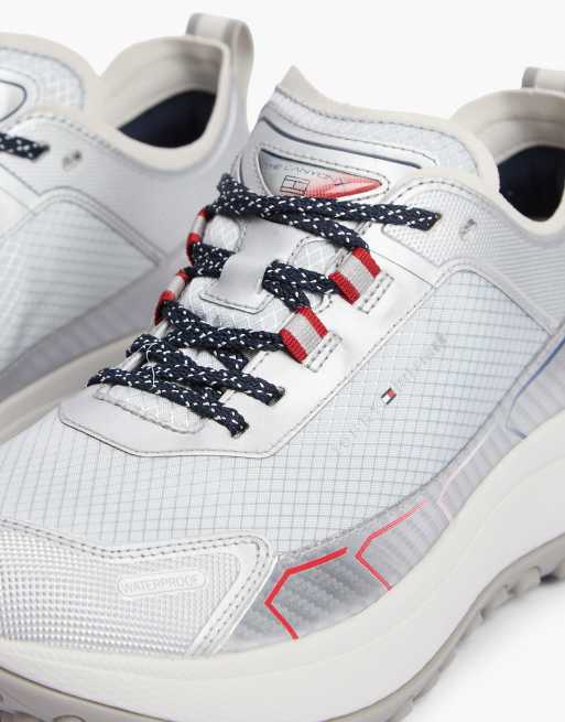 Tommy Hilfiger The canyon wasserfeste Metallic-Sneaker in Silber, 6 von 7