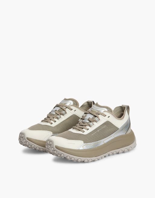 Tommy Hilfiger The canyon waterproof reflective trainers in taupe clay, 2 of 7