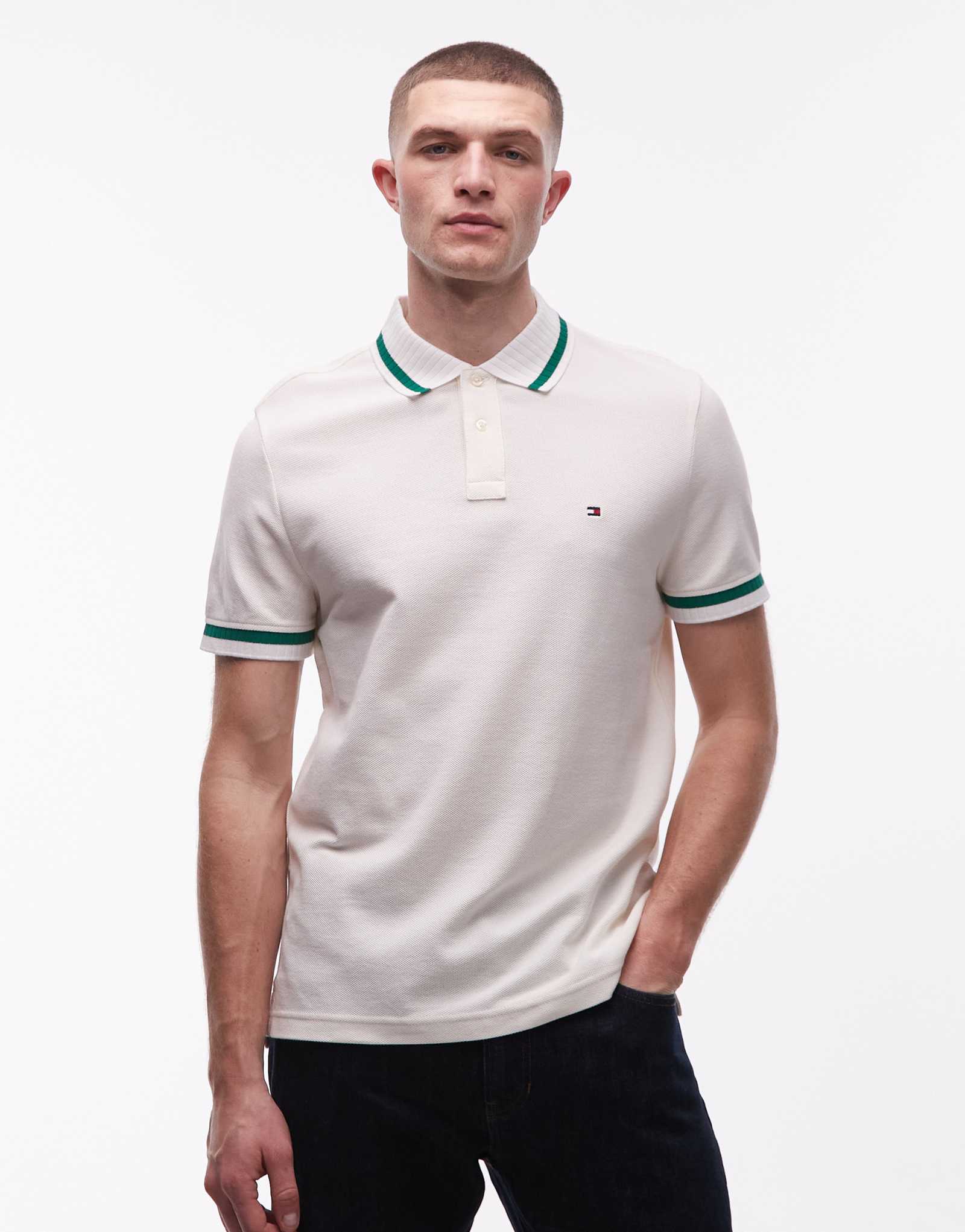 Обычная рубашка поло с отложным воротником от Tommy Hilfiger белого и зеленого цветов