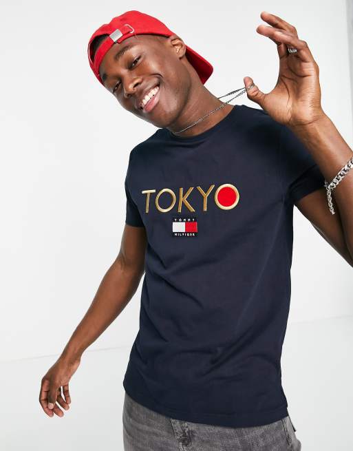 Tommy Hilfiger – Tokyo – T-Shirt mit Tokyo-Grafik