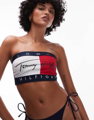 Tommy Hilfiger - Trägerloses Oberteil in Rot, Weiß und Blau mit Flaggen-Logo-Bunt