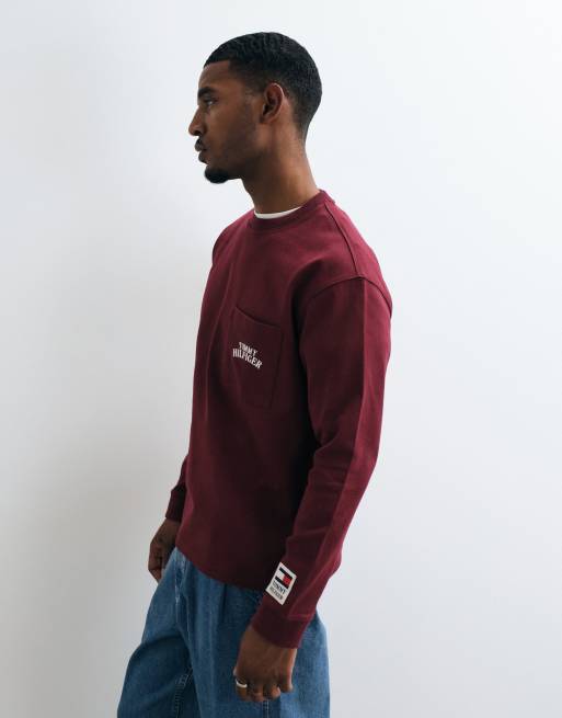 Tommy Hilfiger varsity logo long sleeve boxy t-shirt in burgundy, 2 of 5