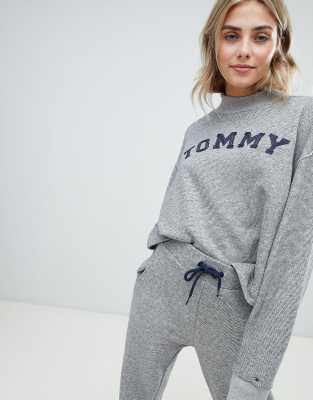 tommy hilfiger sweatshirt and sweatpants