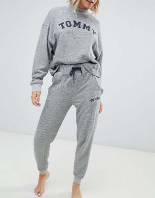 cheap tommy hilfiger sweat suit