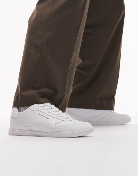 Tommy Hilfiger – Vita sneakers i läder med kupad sula och logga - view 1