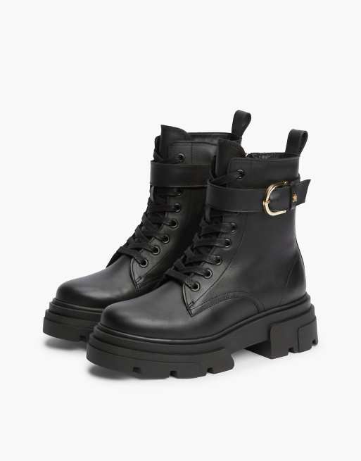Tommy Hilfiger Waterproof leather chunky lace-up boots in black, 2 of 7