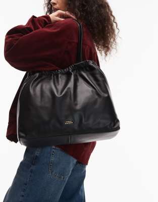 Tommy Hilfiger - Weiche Tragetasche aus Leder in Schwarz