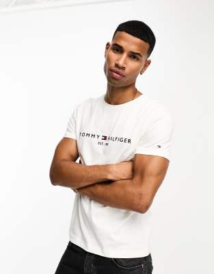 Tommy Hilfiger – Weißes T-Shirt mit Flaggen-Logostickerei - view 1