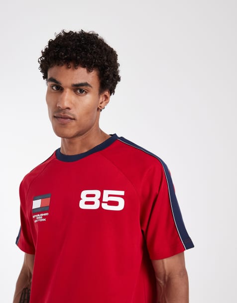 Tommy Hilfiger – World Cup – Czerwony T-shirt o luźnym kroju - view 1