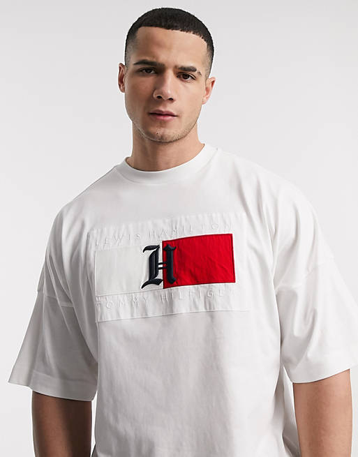 Contour master Go for a walk Tommy Hilfiger x Lewis Hamilton capsule red logo t-shirt oversized fit in  white | ASOS