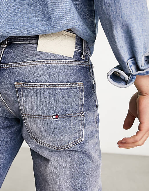 Tommy Hilfiger x Shawn Mendes – Jeans mit geradem Schnitt in heller  Waschung | ASOS
