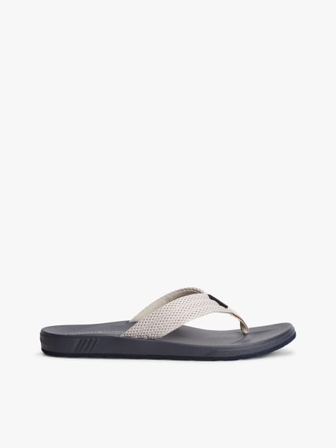 Tommy Hilfiger – Zehenstegsandalen in Beige mit konturiertem Fußbett - view 1