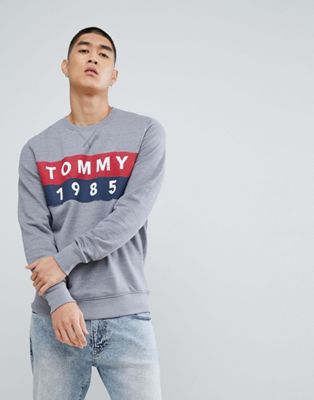Tommy Jeans 1985 Logo Sweatshirt in 