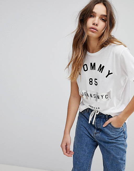 Tommy Jeans 85 NYC Logo T Shirt | ASOS