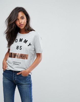 Tommy Jeans 85 NYC Logo T Shirt-Grey