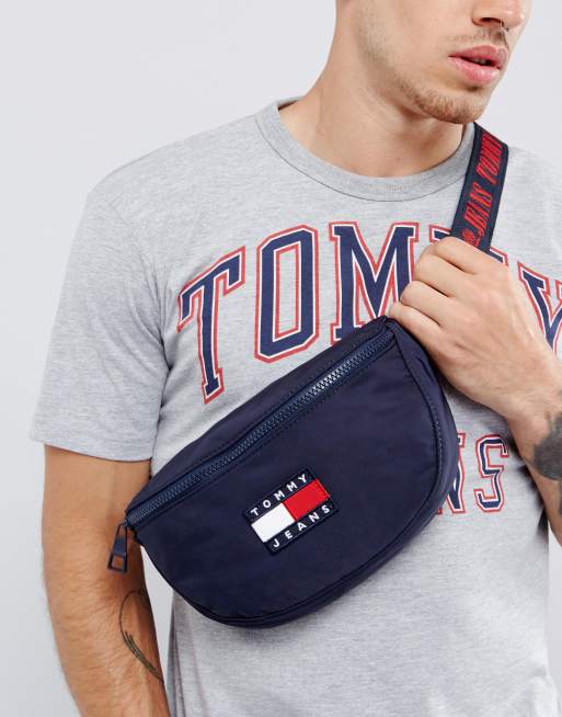 Tommy Jeans 90 s Capsule Logo Bum Bag in Navy