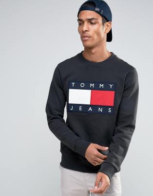 black tommy jeans sweatshirt