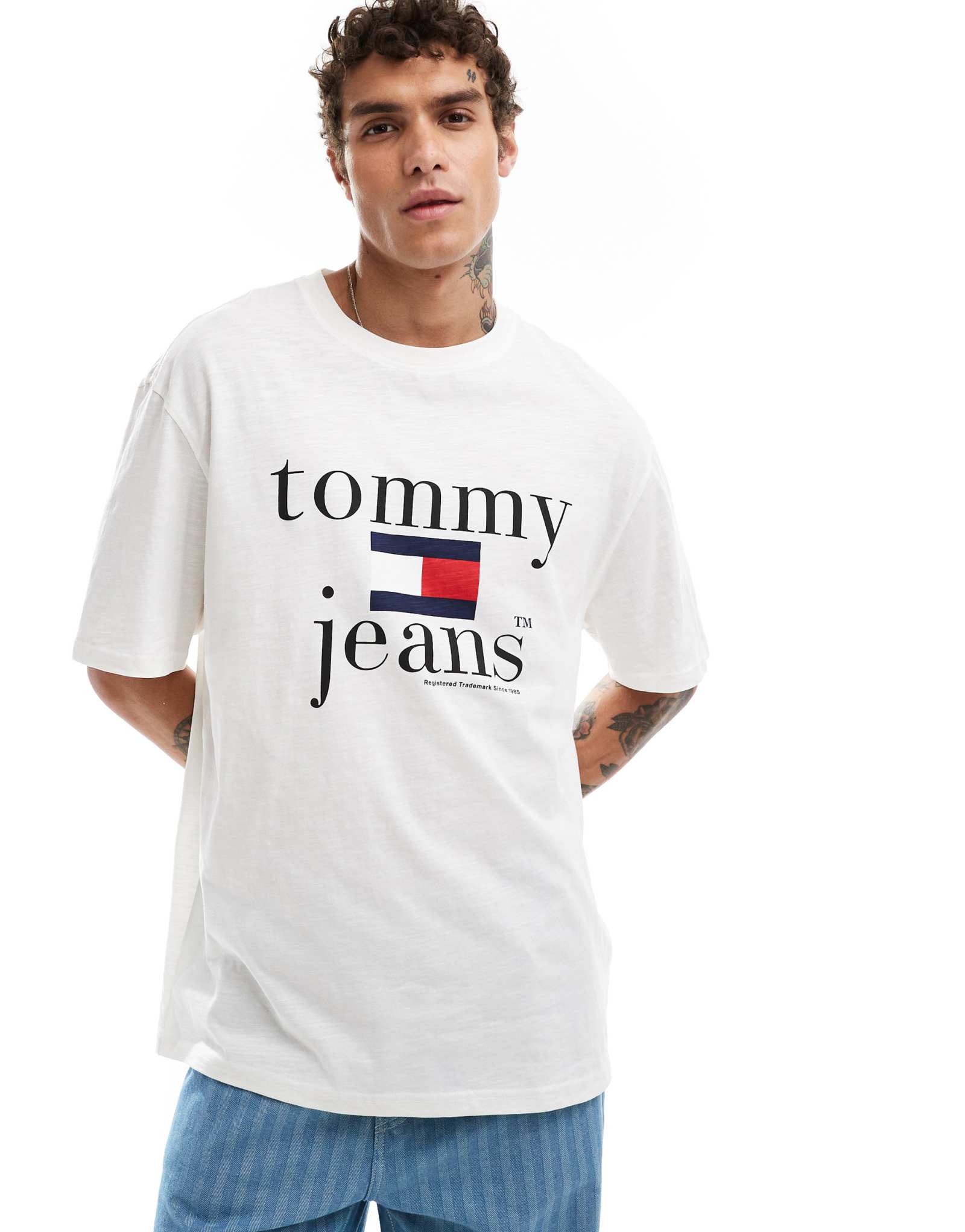 Футболка с логотипом Tommy Jeans 90-х годов белого цвета