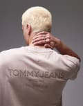 [Tommy Jeans] Tommy Jeans 90s oversized t-shirt in taupe-Neutral Chest 34 CAMEL