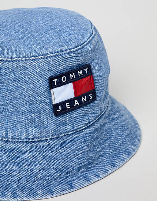 Tommy Jeans – 90s Sailing Capsule – Jeans-Fischerhut mit Flaggen-Logo,  mittlere Waschung | ASOS
