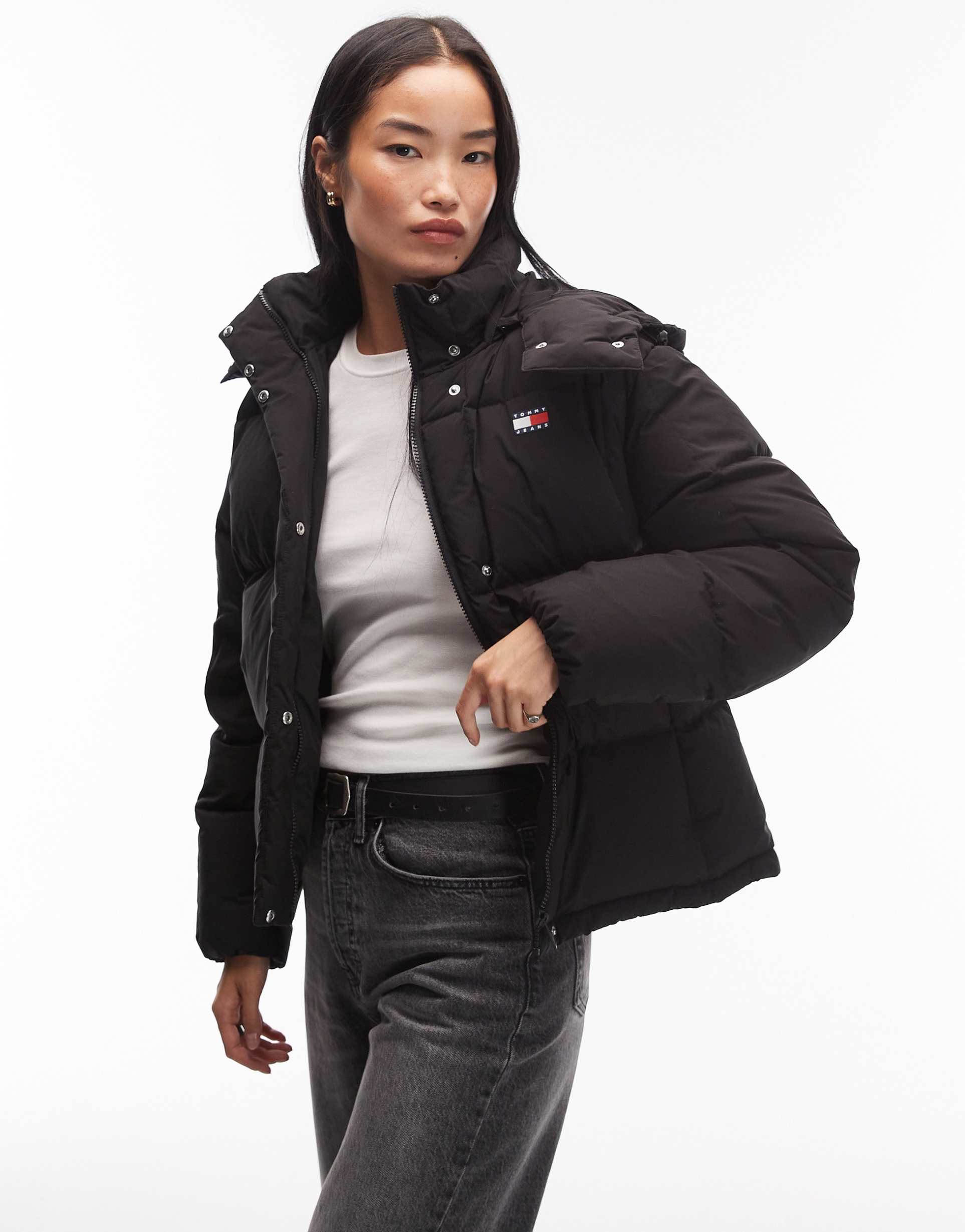 tommy jeans alaska grid puffer jacket in black