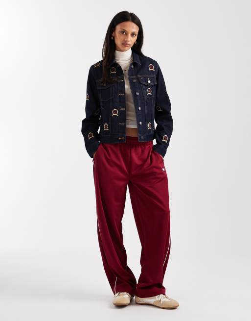 Tommy Jeans all over crest denim jacket in dark indigo wash, 2 of 4