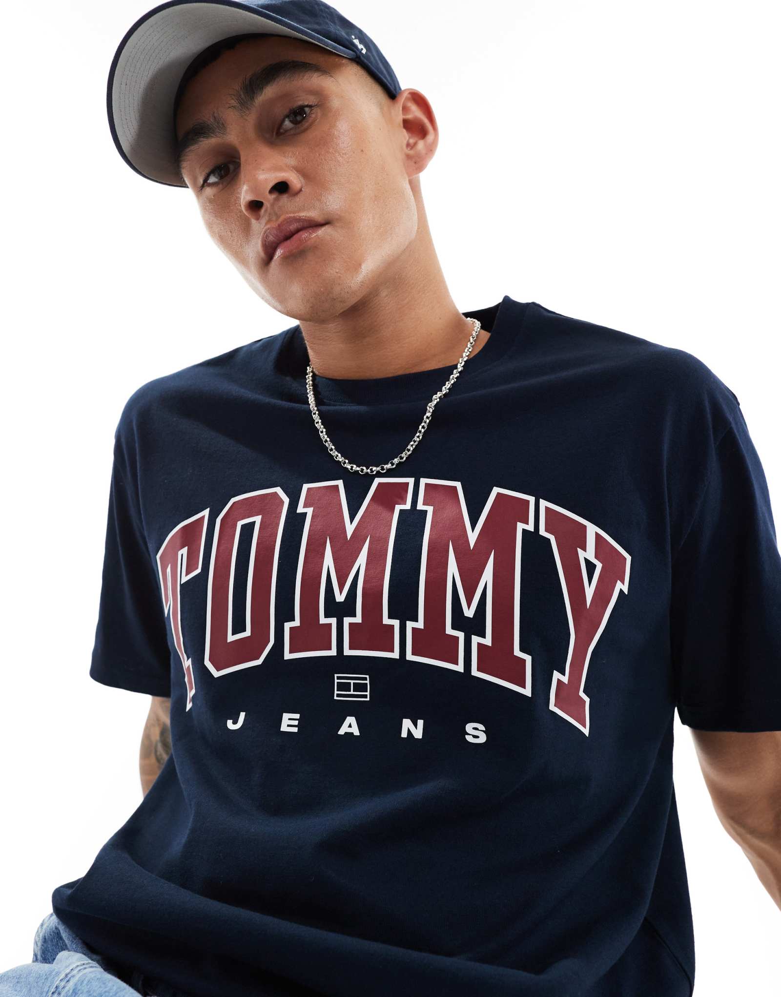 Футболка с логотипом Tommy Jeans arch varsity темно-синего цвета