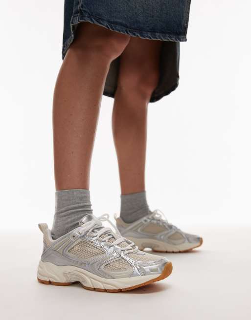 Tommy Jeans Archive 97 retro trainers in off white and silver with gum sole, 4 of 4