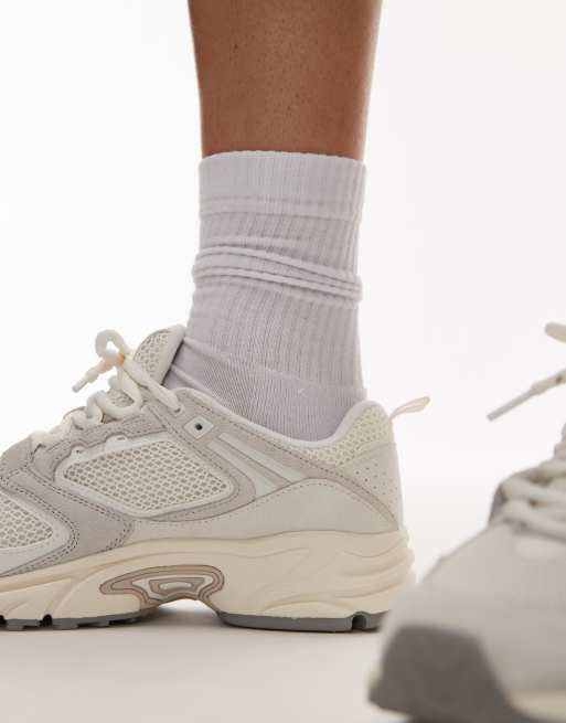 Tommy Jeans Archive 97 trainers in cream , 5 of 5