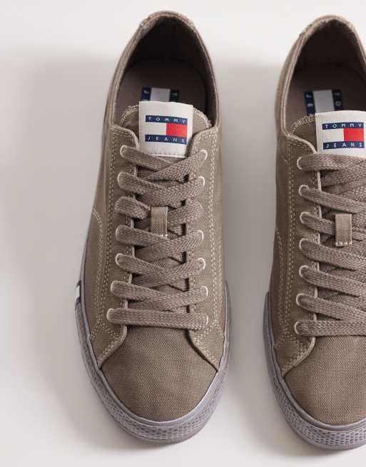 Tommy Jeans – Archive Vulc Y2K – Sneaker in Hellbraun mit Logo, 2 von 5