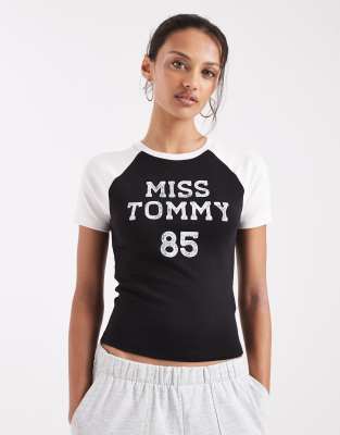 Tommy Jeans Athletic Miss Tommy Baby T-shirt In Black