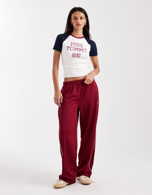 Tommy Jeans athletic miss tommy baby T-shirt in off white, 2 of 4