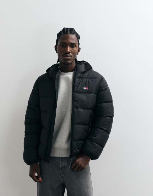 Tommy Jeans badge logo hooded puffer jacket in black, 2 of 5
