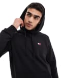 [Tommy Jeans] Tommy Jeans badge logo hoodie in black XS Black